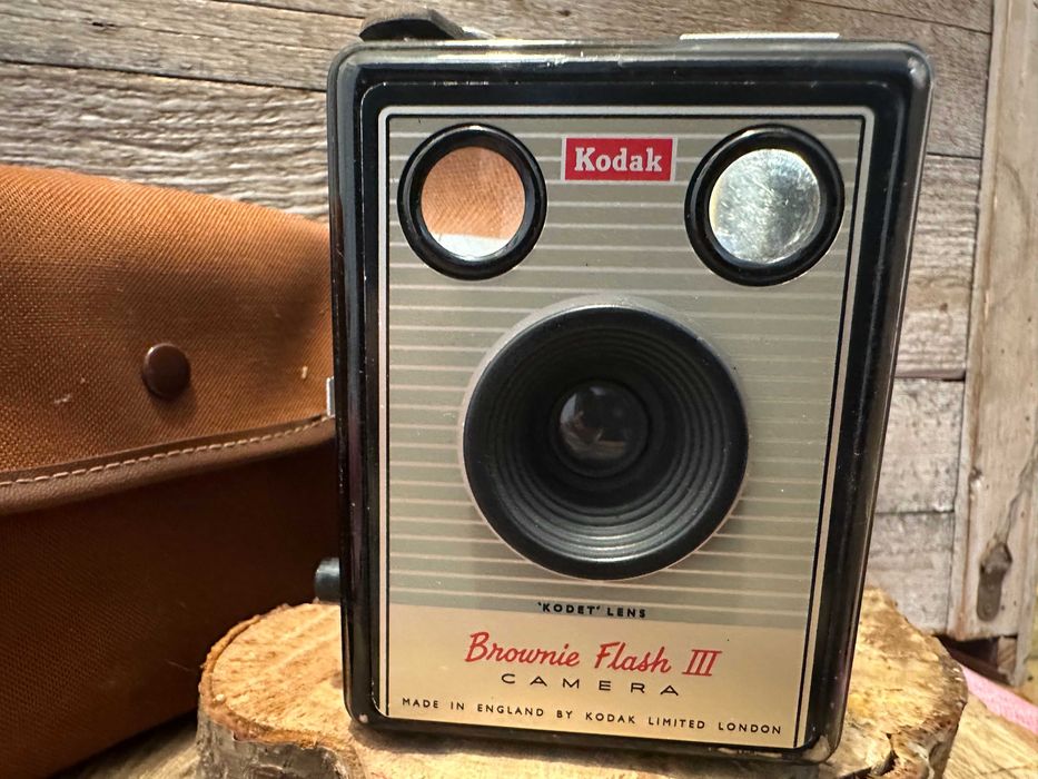 Колекционерска камера KODAK Brownie Flash III