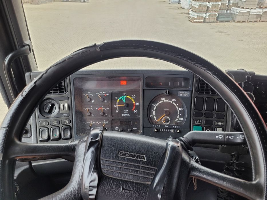 Scania cu macara