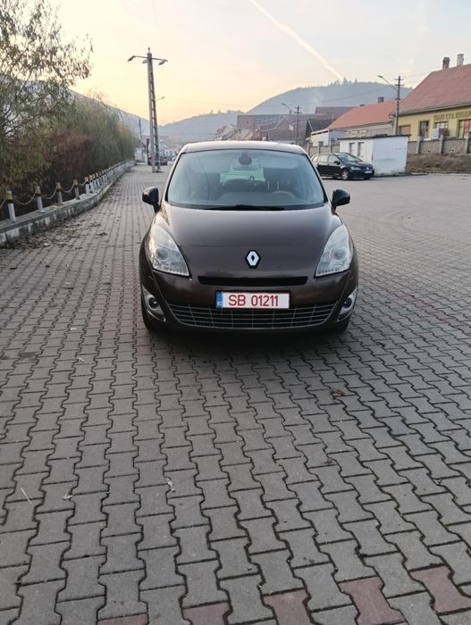 Vând Renault scenic