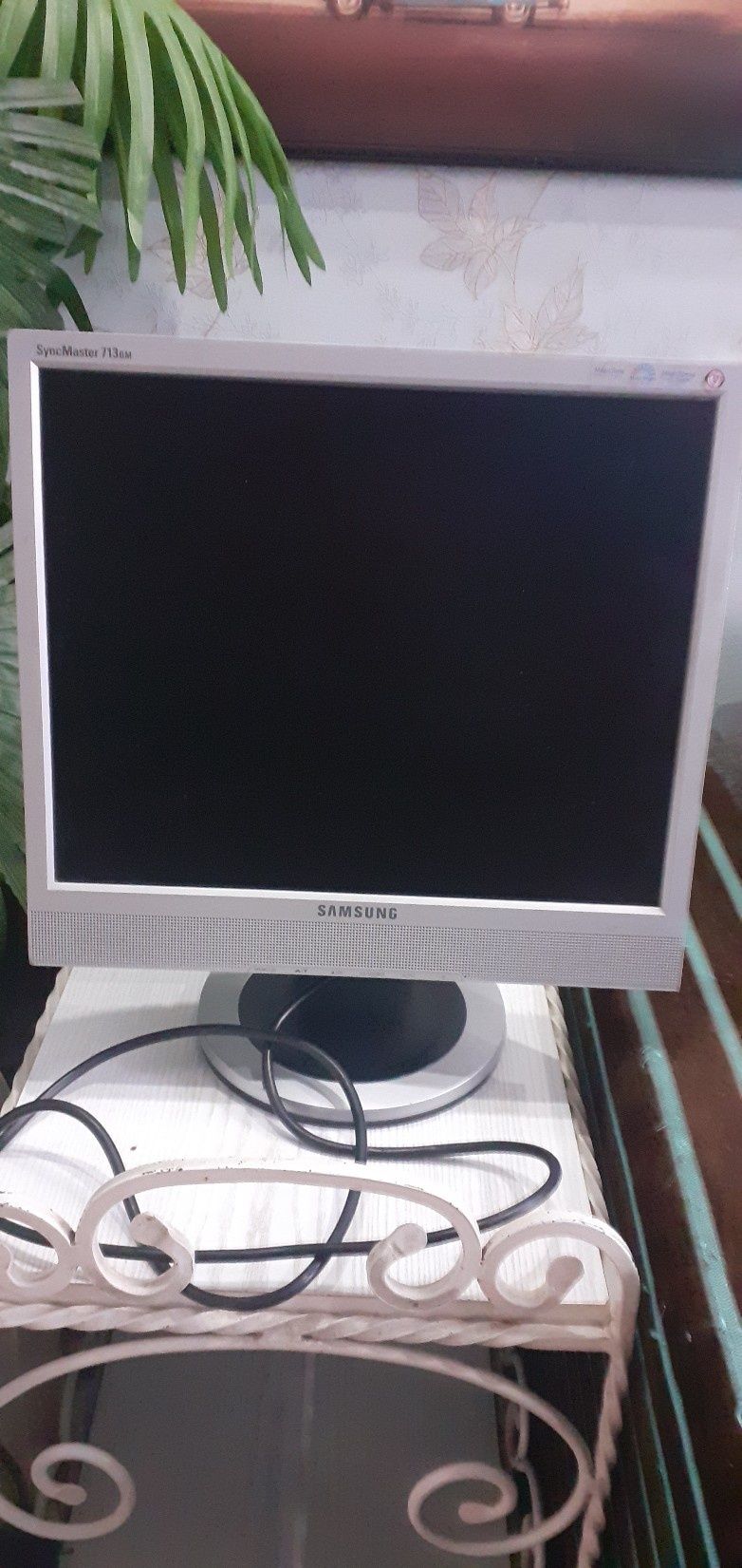 Продам монитор Samsung 713BM S