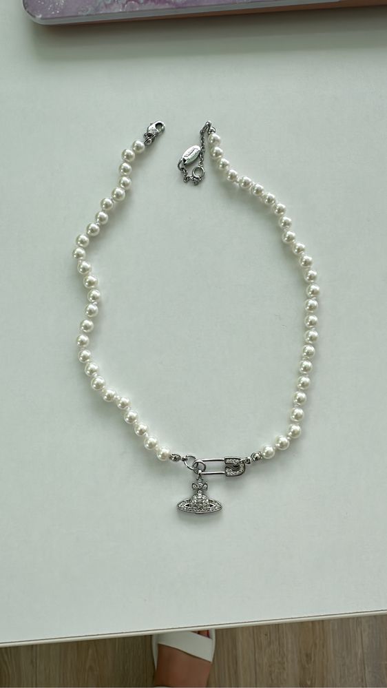 Colier cu Perle de cultura Vivienne Westwood. Nou