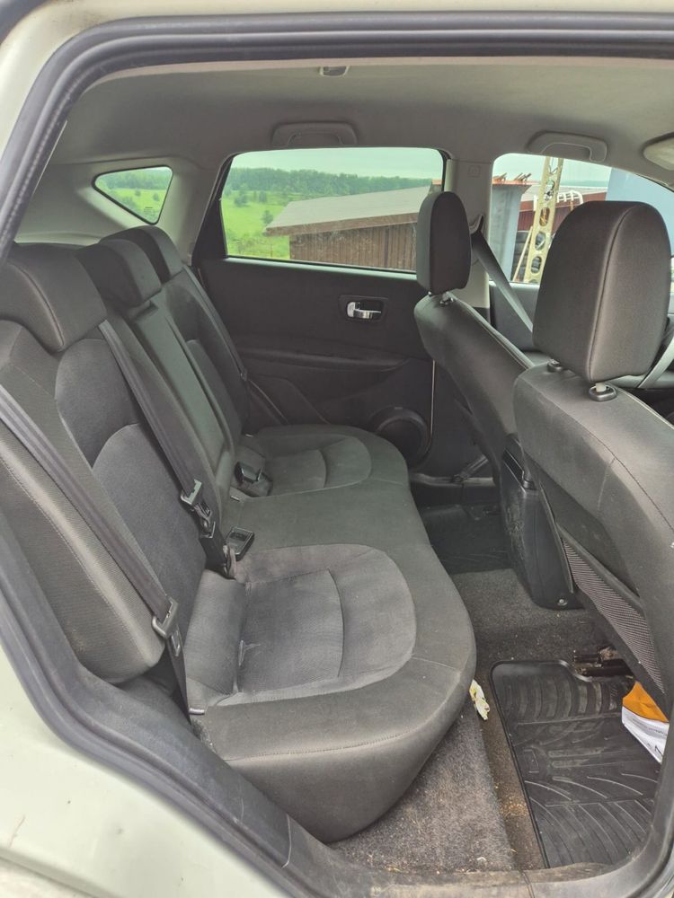 Dezmembrez Nissan Qashqai 1.5