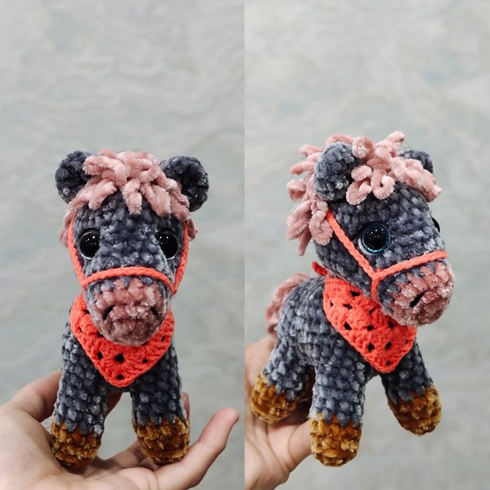 Продам лошадку ручной работы. Новая