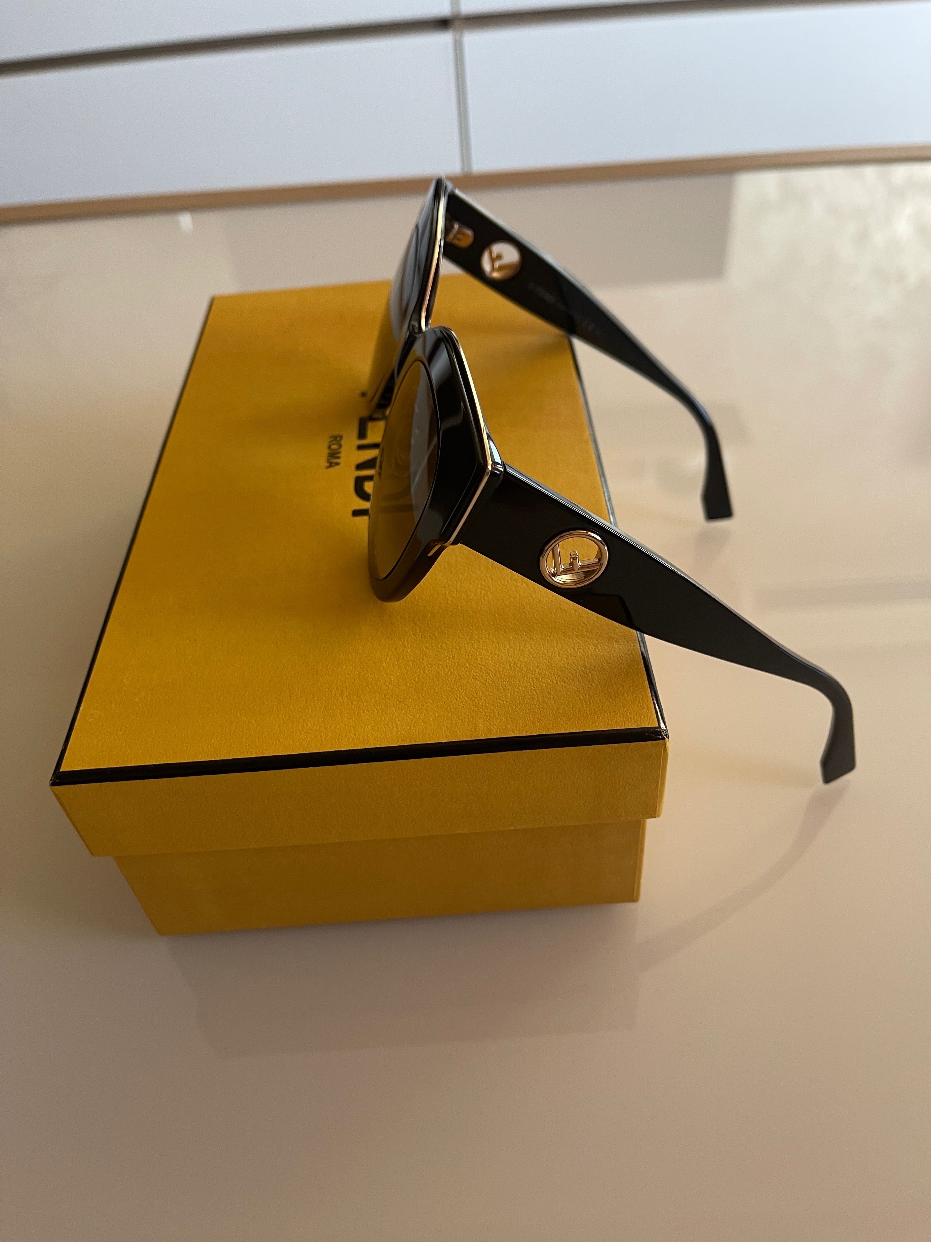 Слънчеви очила FENDI