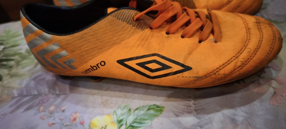 Бутонки за трева