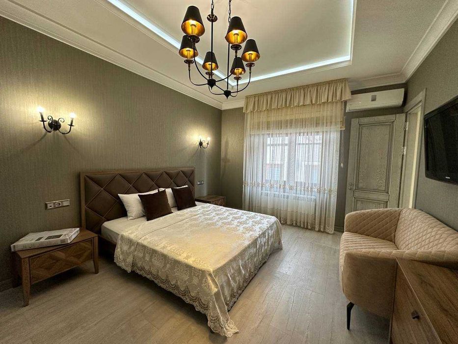 Сдается Шикарный двух этажный дом в аренду 15 соток на Юнусабаде