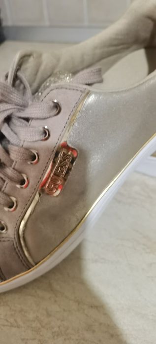 Guess mărime 5 uk