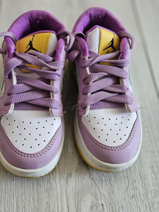 Adidasi nike jordan mărimea 26