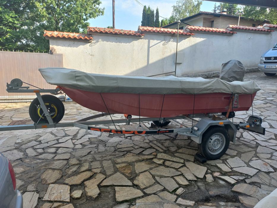 Продавам брезентово покривало за лодка 3.60м