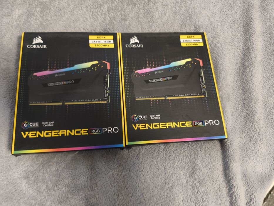 RAM Corsair Vengeance RGB PRO - DDR4 3200 Mhz 2x8GB (16GB) noi sigilat