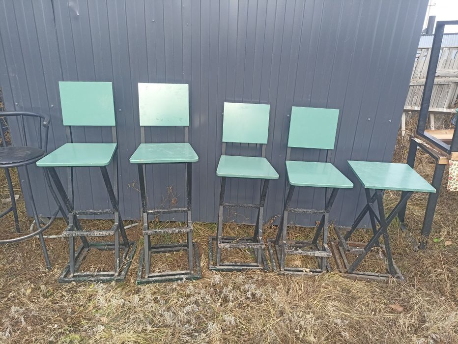 Стулья барные , разные
