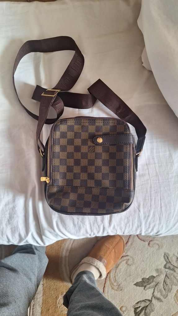 Louis Vuitton чанта