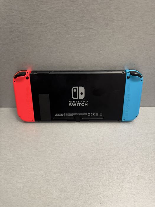 Продавам Nintendo Switch