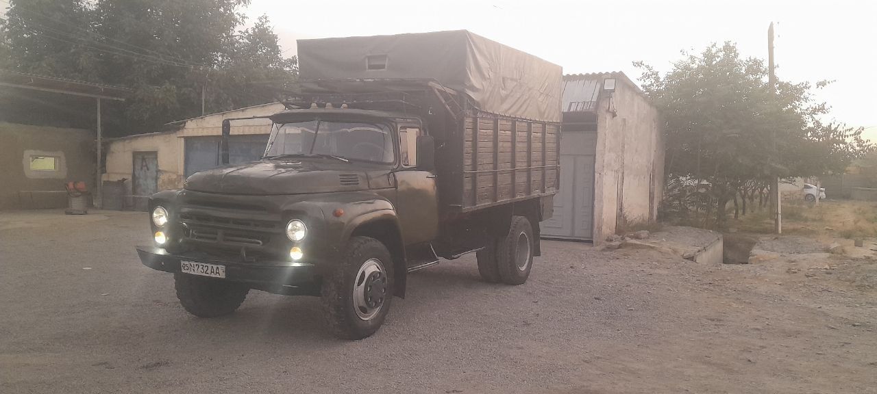 Zil 130 sotiladi