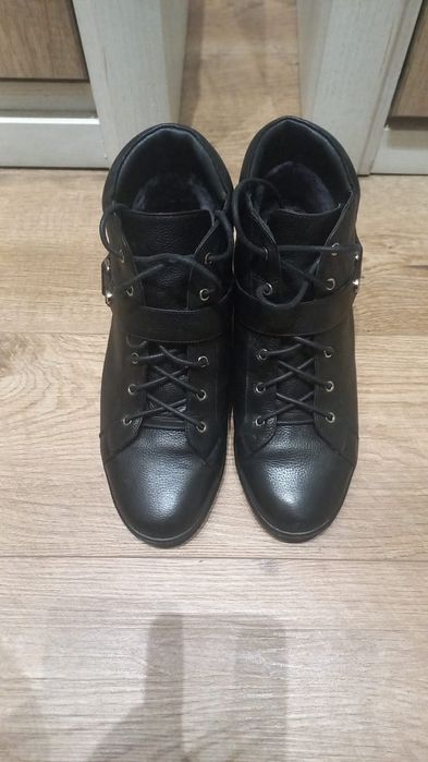 Новая Женская зимняя обувь 40 размер