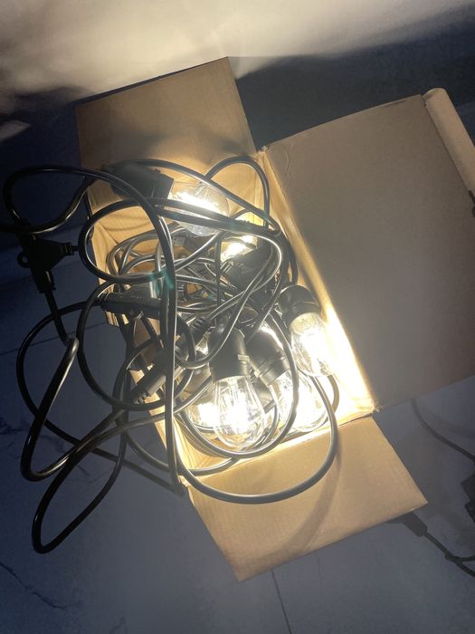 Гирлянда с лампочками