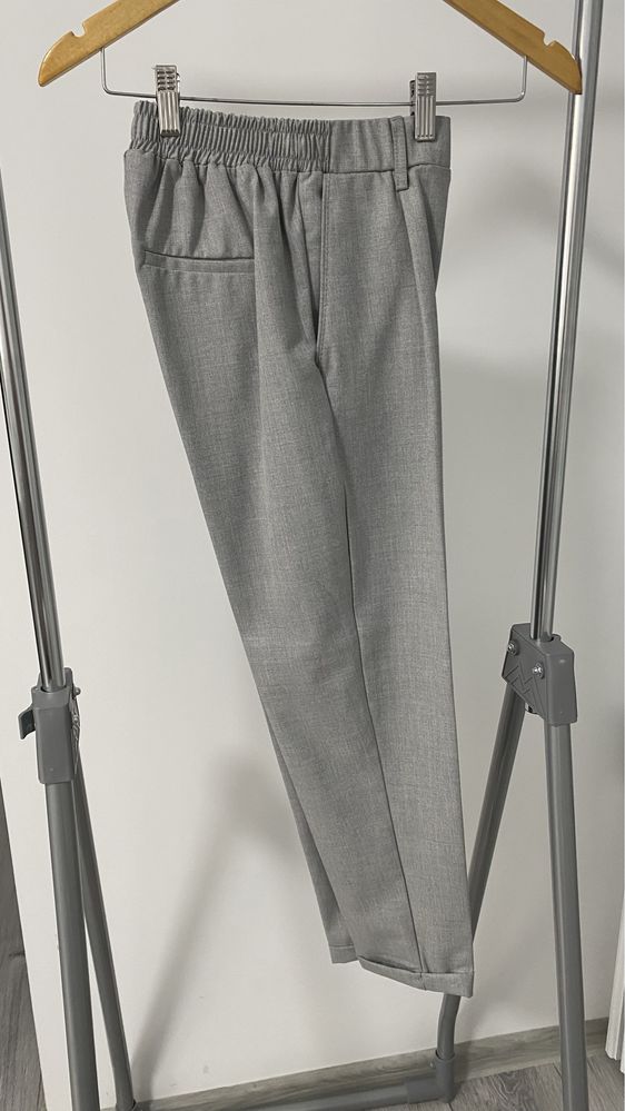 Pantaloni office/casual Bershka xs,  gri deschis, NOI