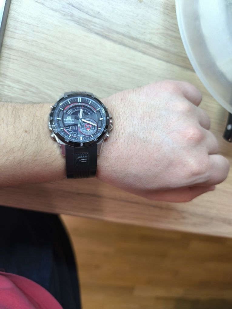 Edifice ERA-200DB-1AVER twin sensor