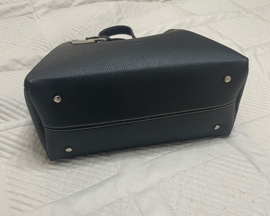 Сумка  кожаная модель Tods.