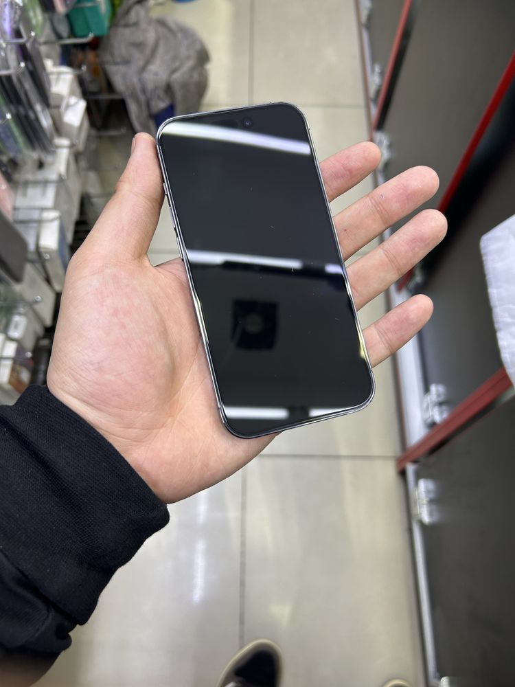 Iphone 14 pro purple