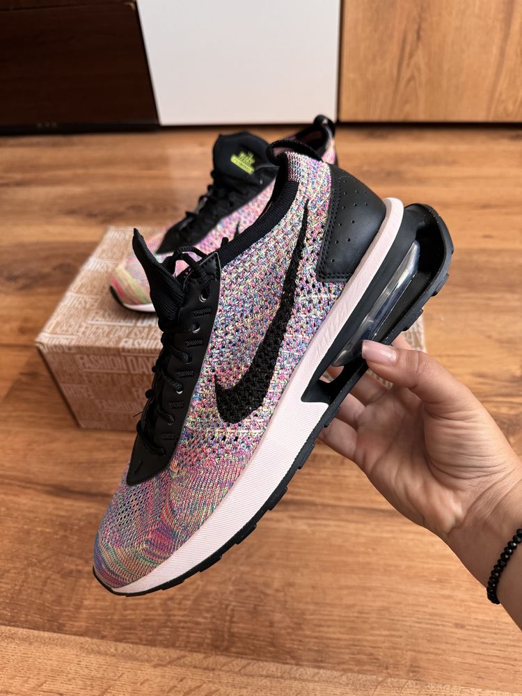 Nike Air Max Flyknit Racer