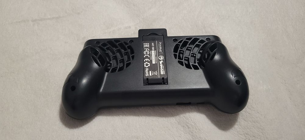 Suport gaming cu ventilatoare (Marvo) pentru telefon