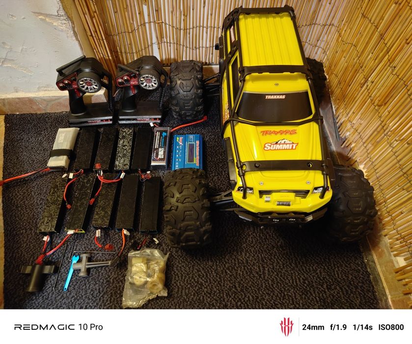 Traxxas summit 1/7 70x50cm vxl 8s
