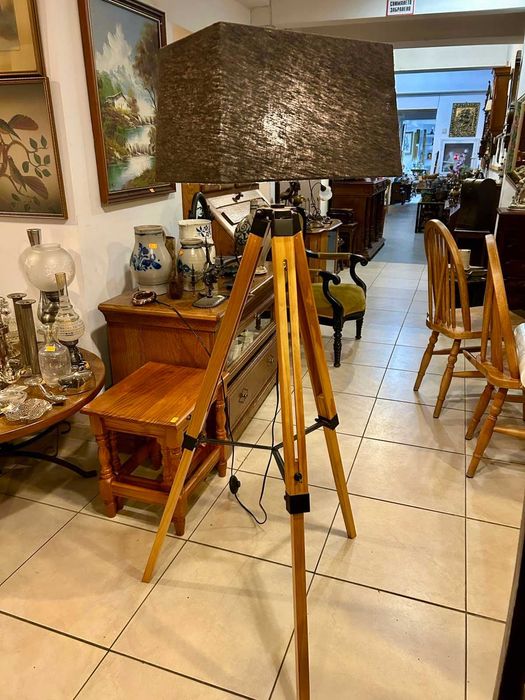 Настолна лампа Холандия