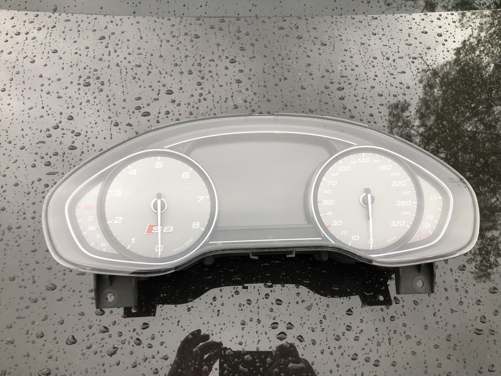 Audi s8 Километраж