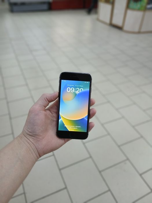 Продам айфон 8 64g 100%
