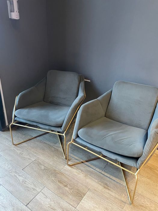 2 кресла в хорошем состоянии