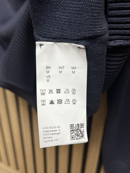 Hugo Boss : Konser Jumper - НОВ размер Л / Оригинал