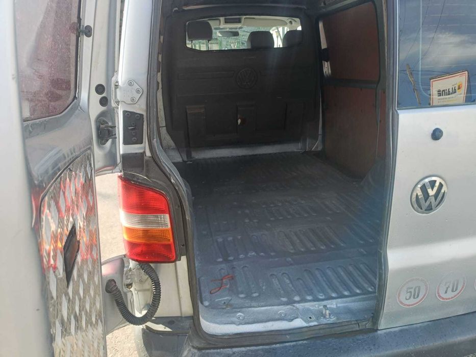 Autoutilitara Volkswagen Transporter T5 2008