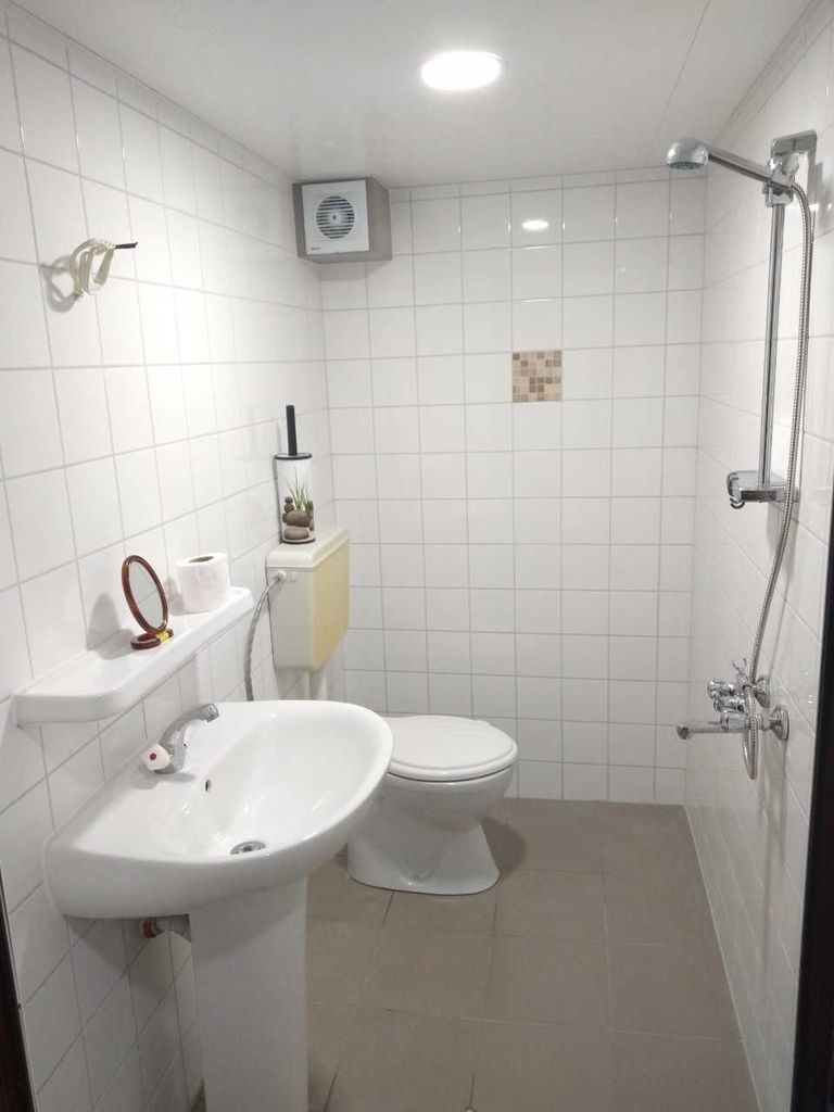 Продава се Магазин в Хасково, Каменни - 50 кв.м за 1040 €/кв.м - Снимка #4