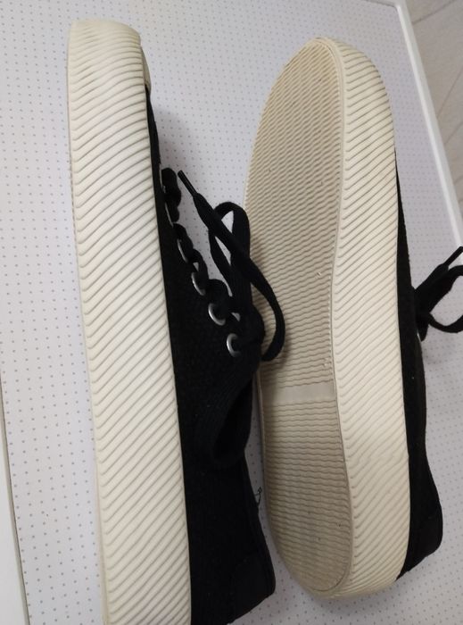 Продается женские кеды