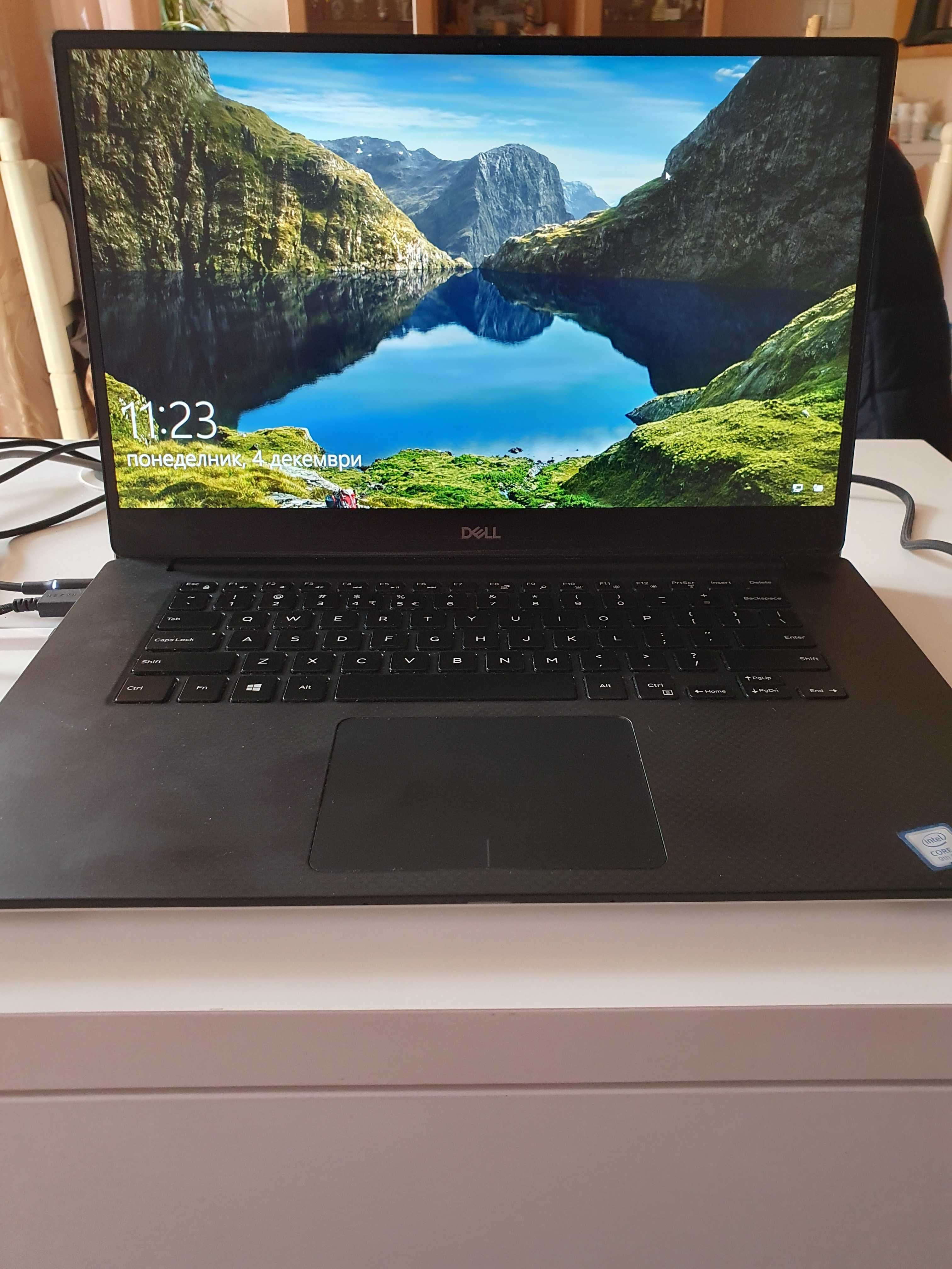 Dell XPS 15 7590