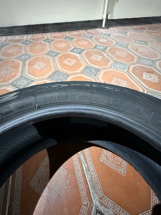 Шины новые липучка 215/60/R17