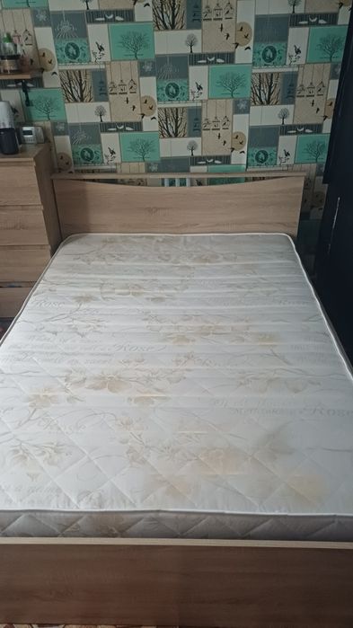 Продам кровать бу в отличном состоянии.