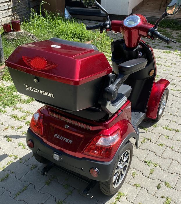 Cvadriciclu, scuter electric cu 4 roti