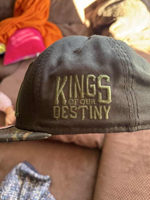 Шапка с козерка Last King