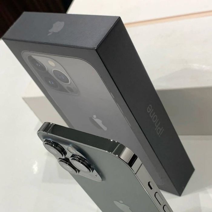 iPhone 13 PRO cu 94% Bateria