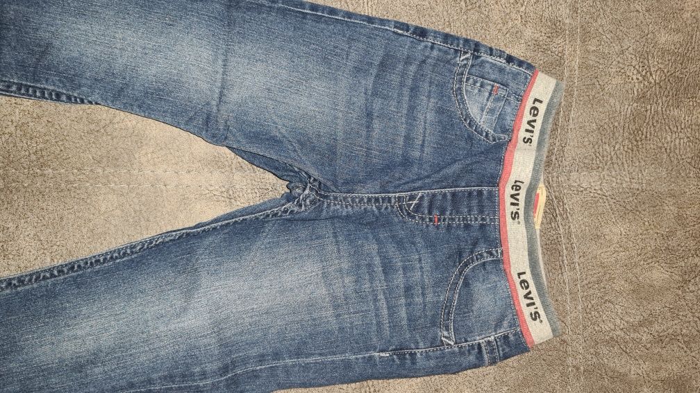 Детски дънки levis- 3 годинки.