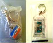 Breloc personalizat : 1 x Zodia Varsator & 1 x Logo " Plus "