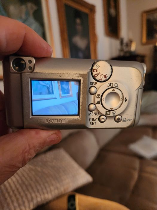 Cameră foto-video CANON PowerShot A410, funcțională.