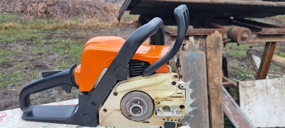 Moto fierăstrău Stihl MS 180 C