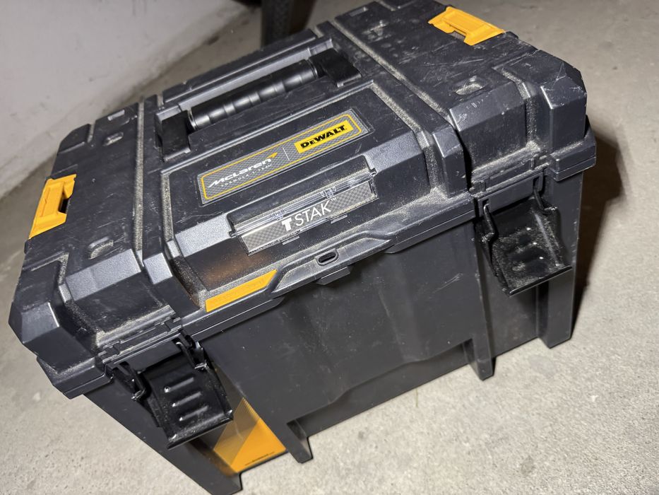 Lada scule dewalt McLaren