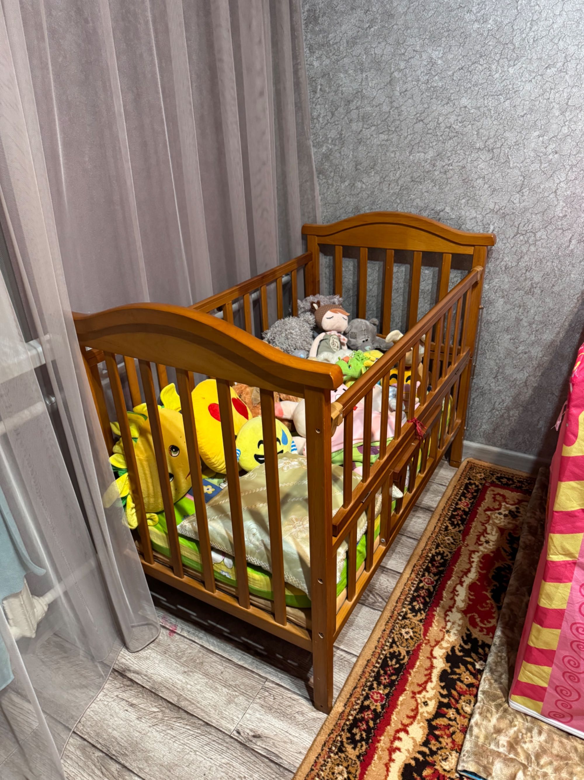 Манеж деревянный в хорошем состоянии, б/у