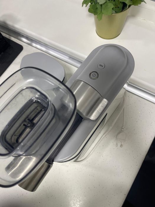 Storcator de fructe si legume cu presare la rece