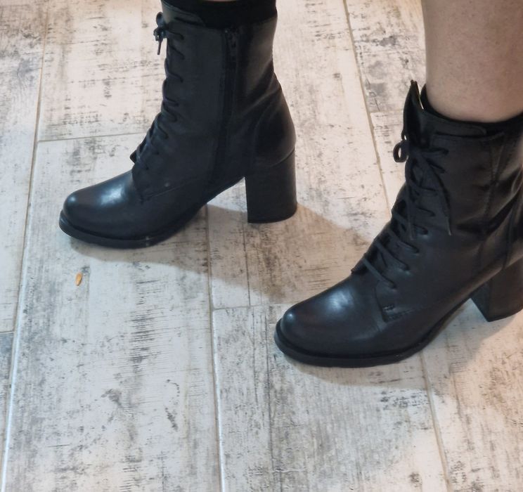 Ghetute Flavia Passini, piele naturala, 36