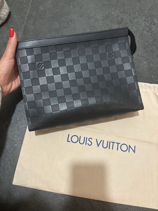 Мъжка чанта клъч Louis Vuitton